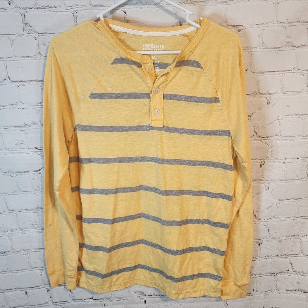 Men's Urban Pipeline button-up longsleeve shirt, size small